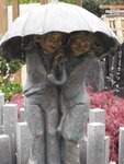 Kinder unterm Regenschirm 9.JPG