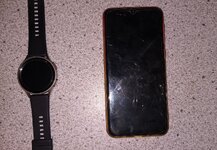 Watch mit Handy 2.jpg